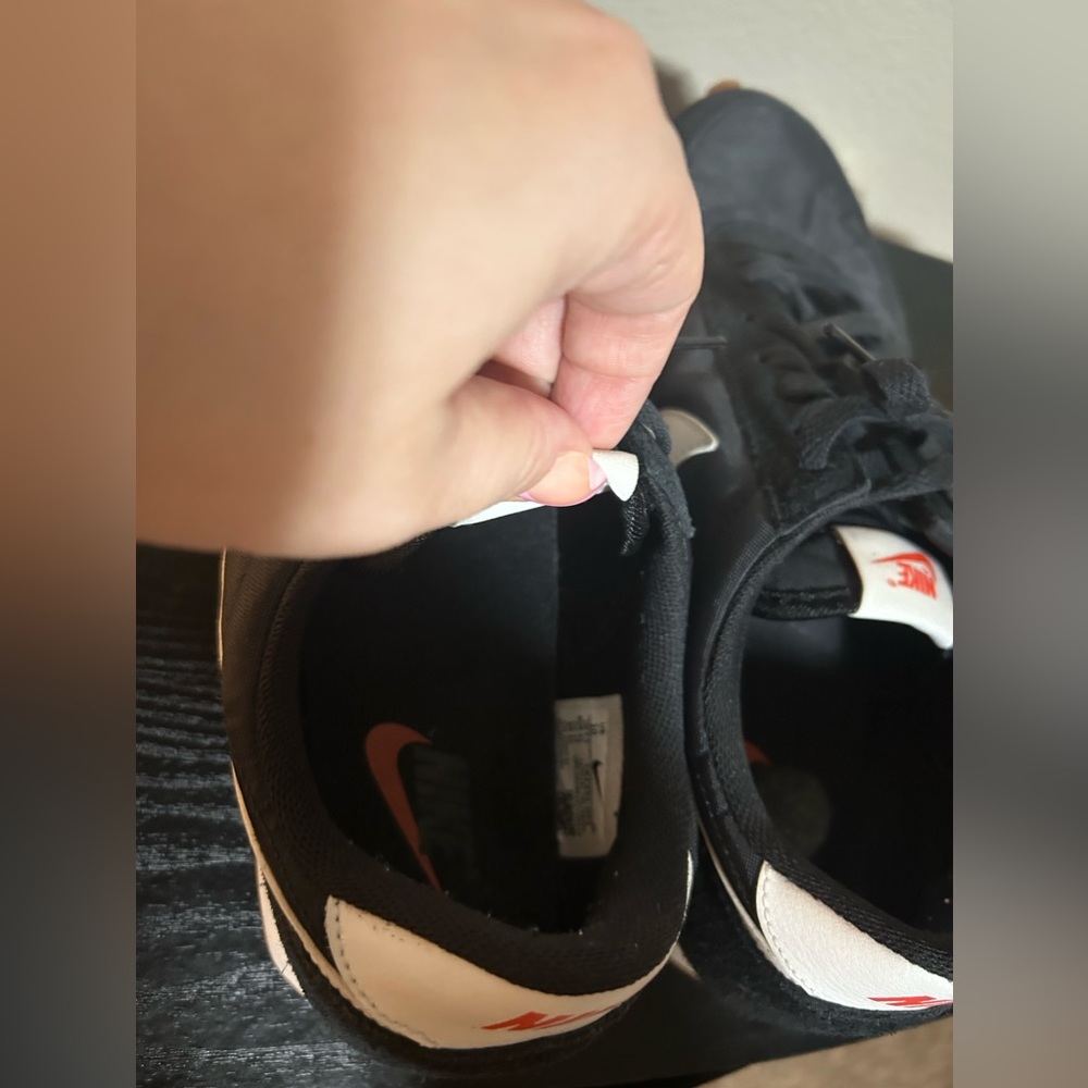 Nike Daybreak Black Gum Sole Running Sneakers- size 10 - Picture 9 of 10